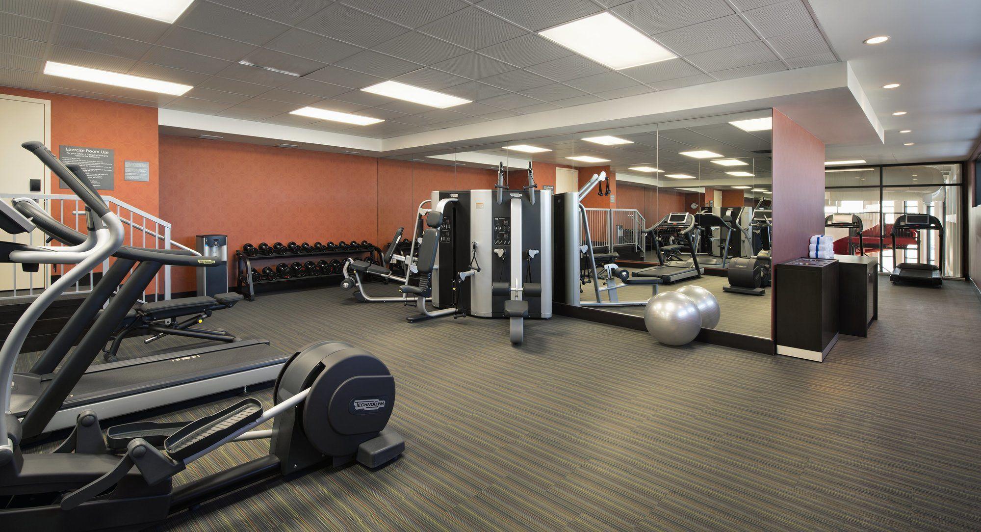 Hotel Courtyard By Marriott Calgary South Exterior foto