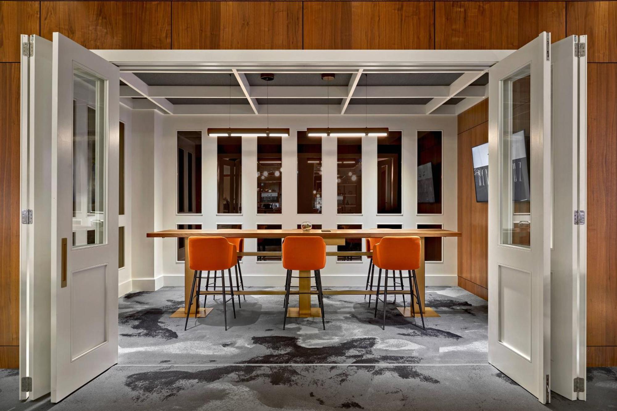 Hotel Courtyard By Marriott Calgary South Exterior foto