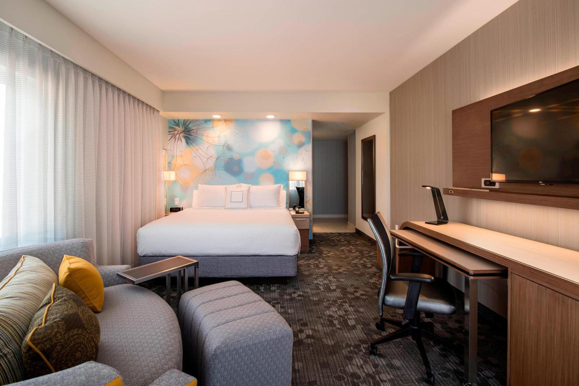 Hotel Courtyard By Marriott Calgary South Exterior foto